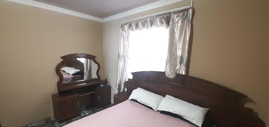5 Bedroom Property for Sale in Botshabelo Free State